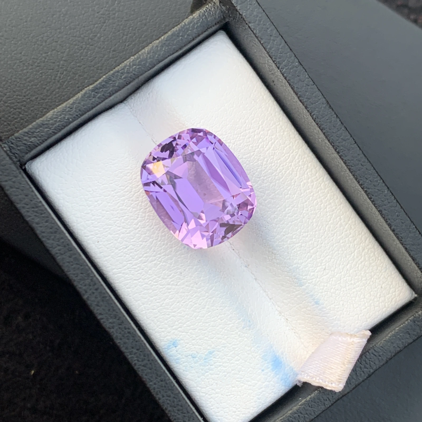 18.75ct Natural Unheated Purple Kunzite Cushion Shape Loose Gemstone from Afghanistan — view 9